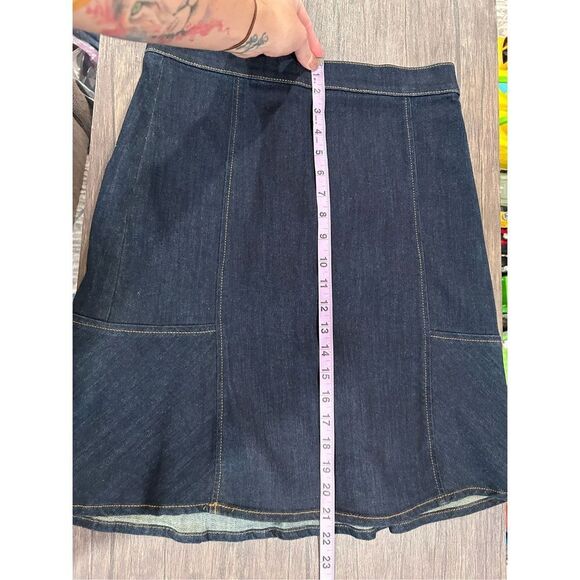 Ann Taylor Back Zipper Closure Dark Wash Denim A-Line Skirt Blue Size 4 Classic - Picture 12 of 15